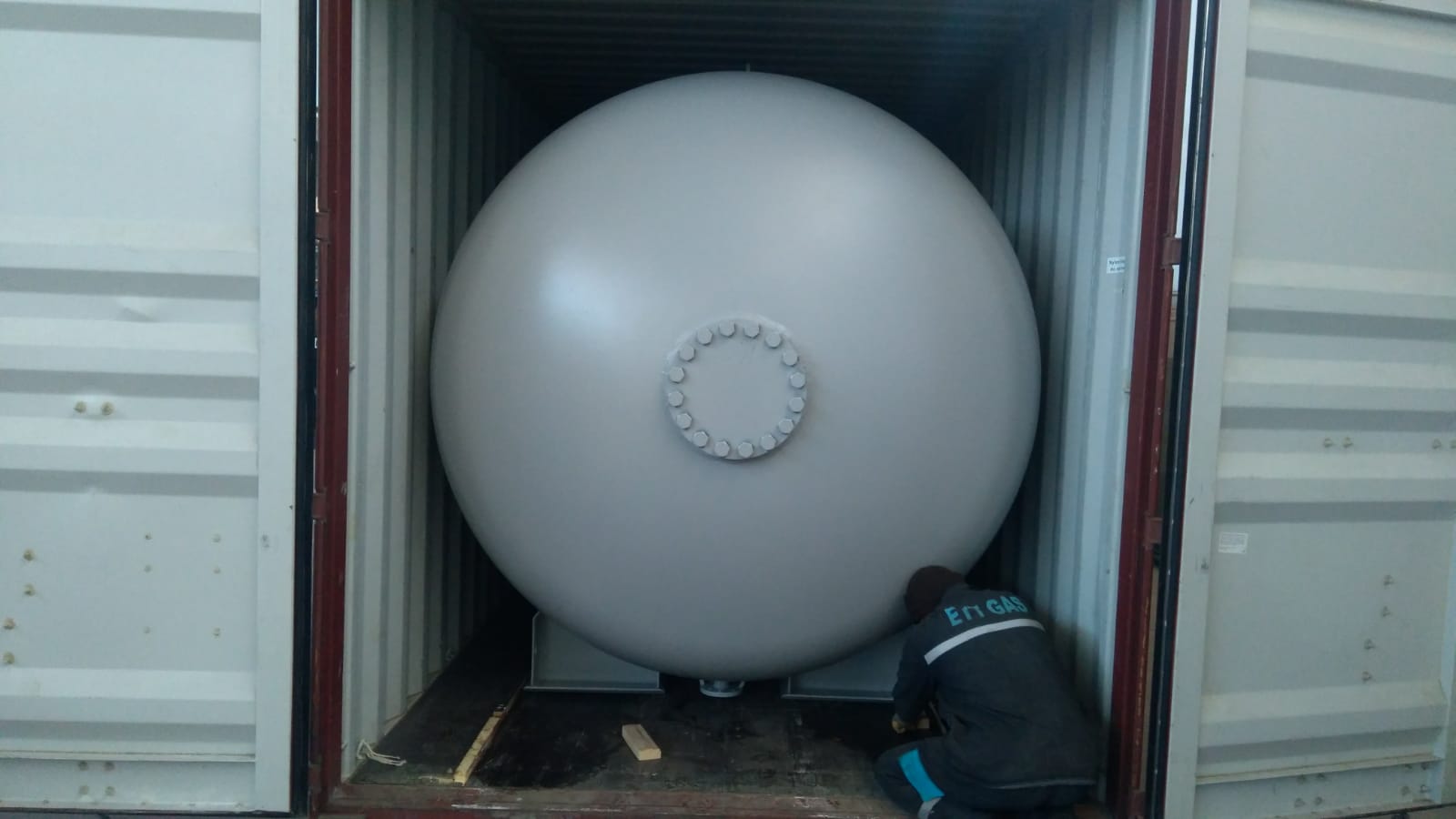 Underground 20 m3 Lpg Storage Tank We Sent 40 HC 3 CONTAINER Bangladesh 26.03.2019