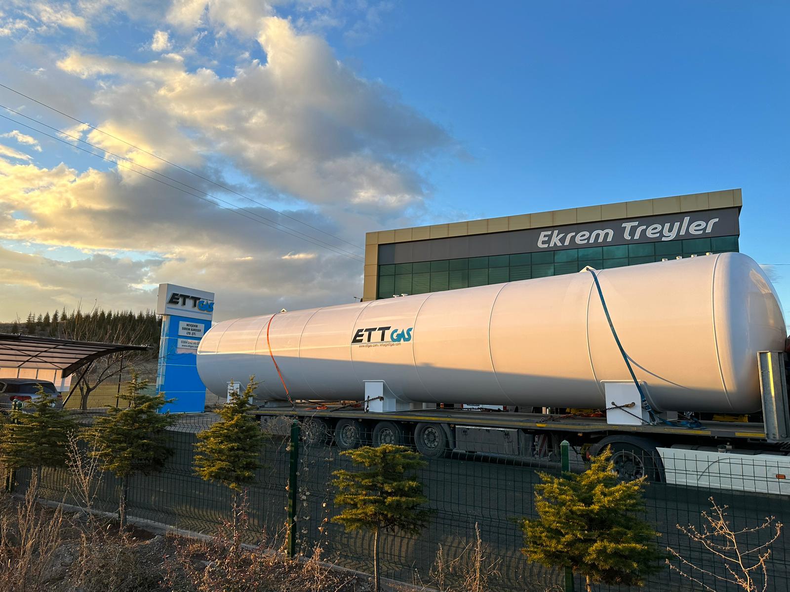We delivered 100 m3 LPG storage tank with CE marked to European Country