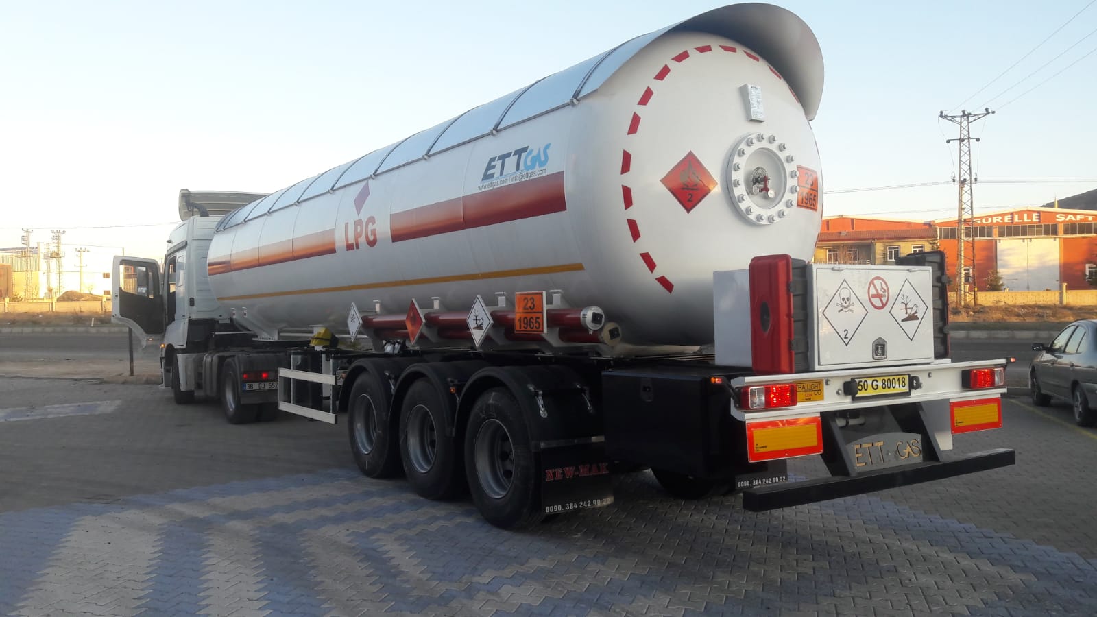 NOUS AVONS ENVOYÉ EN IRAK LE 19.03.2019 REMORQUE DE PROPANE 46M3 CONCEPTION AD2000 APPROUVÉE PAR TUV SHELL:14MM TÊTE:16MM