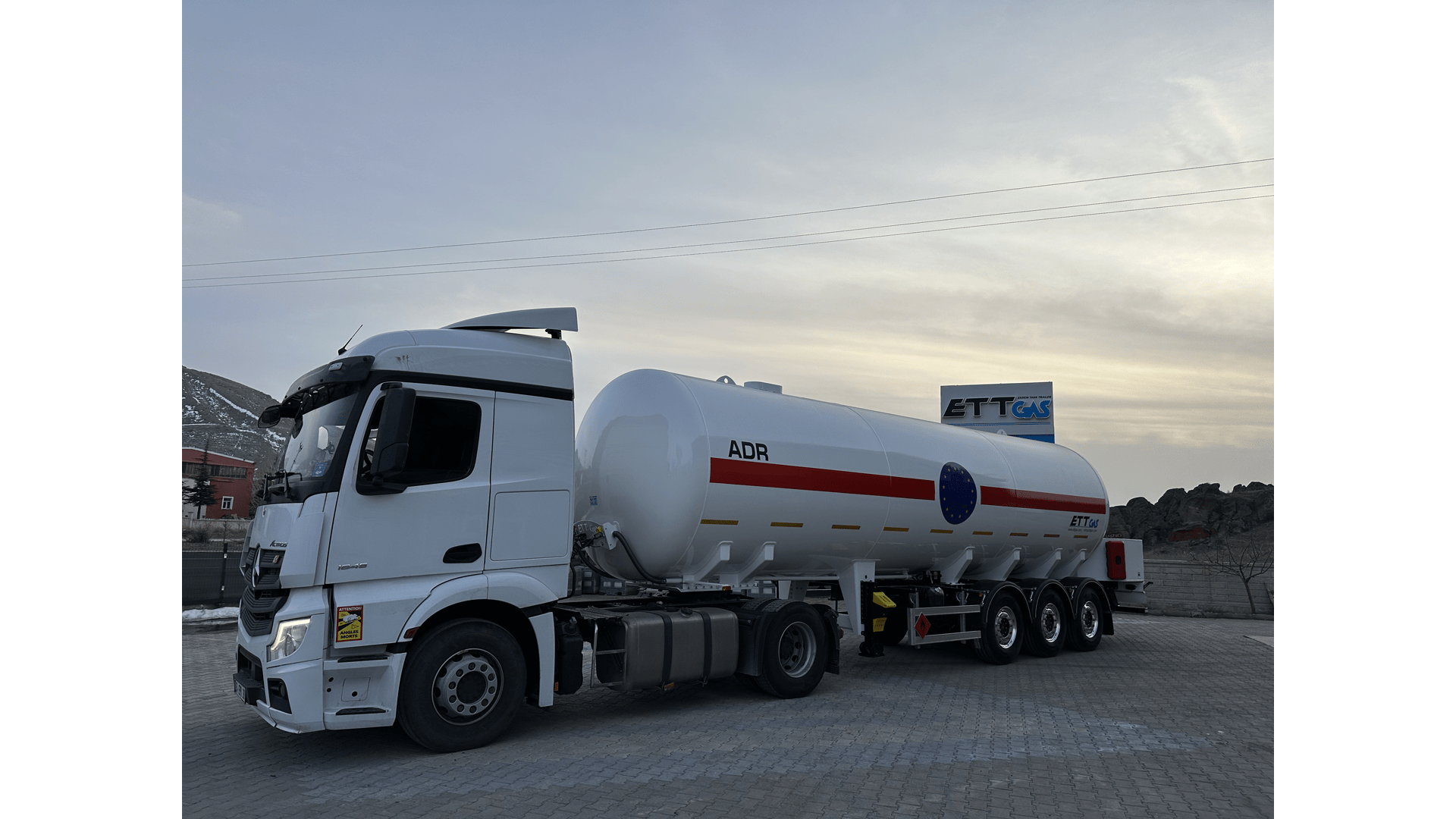 47 M3 LPG Treyleri, ADR işaretli Avrupa Ülkesi'ne teslim edildi (Saf Akslar, Alüminyum Tekerlekler, Wabco EBS) #lpg #treyler #lpgtreyler #lpgsemitreyler #safakslar #wabcoebs #ettgas #lpgautogas #lpgdepolamatankı