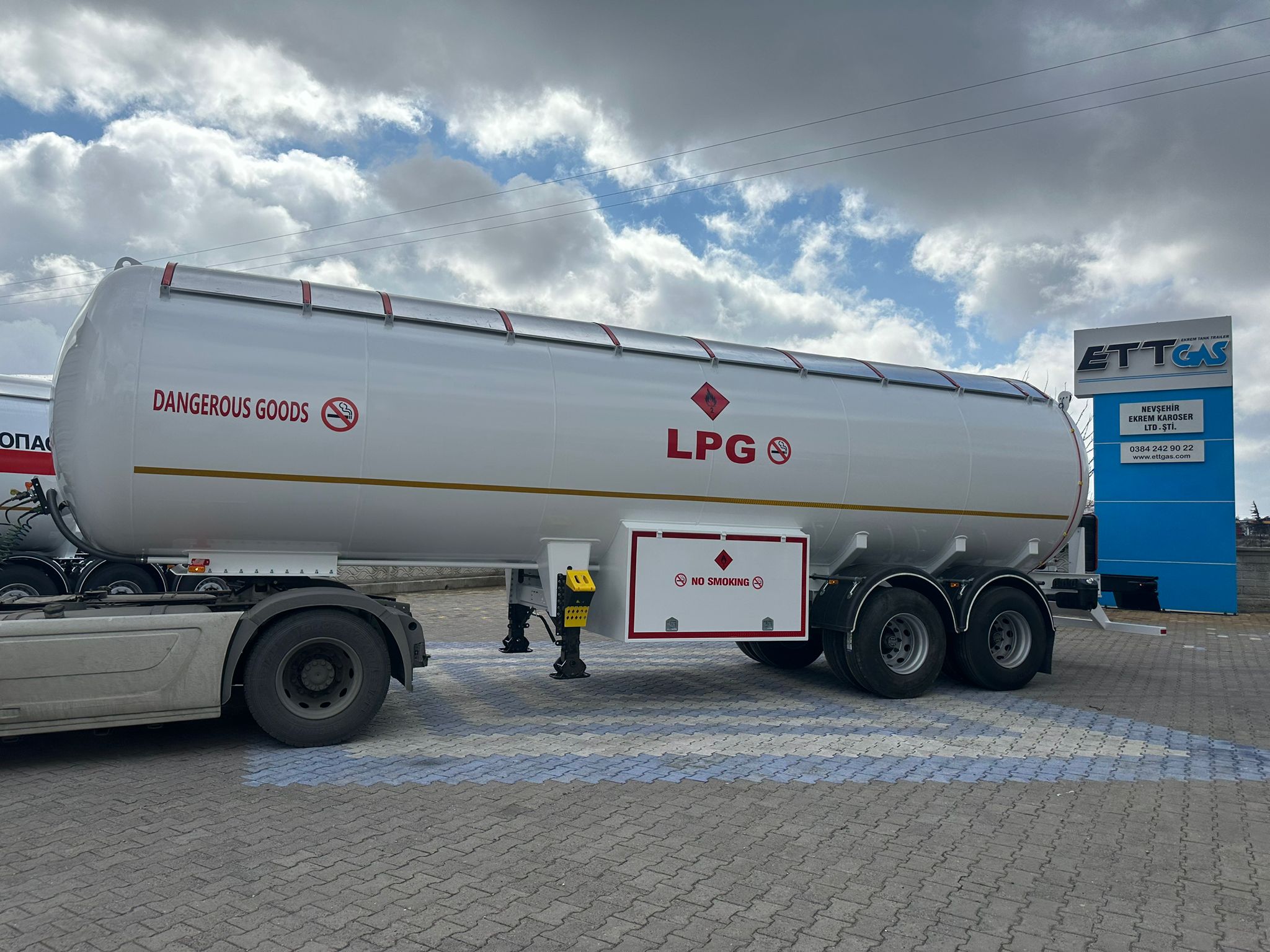 قمنا بتسليم مقطورة LPG بسعة 43 م3